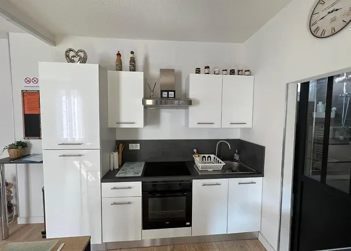 Spacieux Marx Dormoy Avec Parking Gratuit C Lägenhet